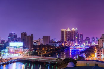 Check Inn Express Kaohsiung Love River