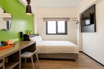 Check Inn Express Kaohsiung Love River