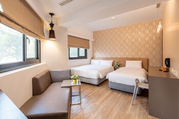 Check Inn Express Kaohsiung Love River
