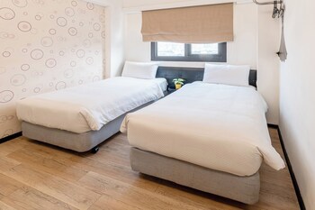 Check Inn Express Kaohsiung Love River