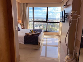 Cullinan Hplus Premium