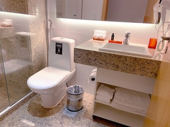 Cullinan Hplus Premium