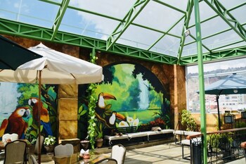 Las Brisas Hotel