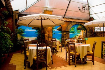 Las Brisas Hotel