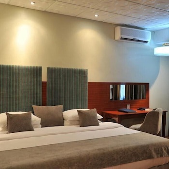 Protea Hotel By Marriott Delta