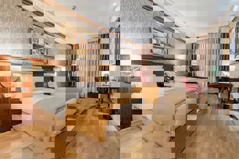 Wellborn Luxury Hotel