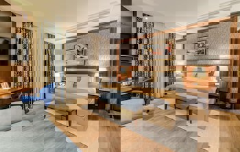 Wellborn Luxury Hotel