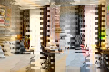 Wellborn Luxury Hotel