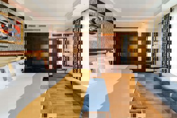 Wellborn Luxury Hotel