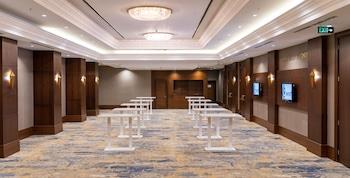 Wellborn Luxury Hotel