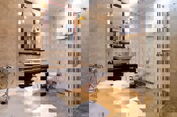 Wellborn Luxury Hotel