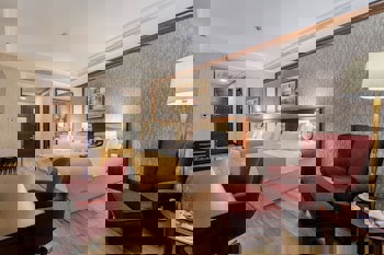 Wellborn Luxury Hotel