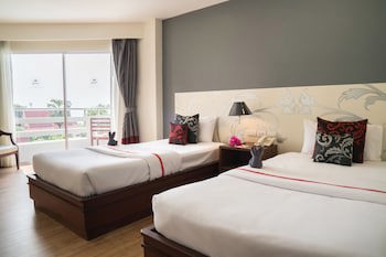 Grand Jomtien Palace Hotel