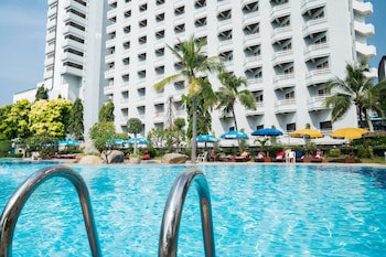 Grand Jomtien Palace Hotel
