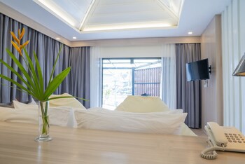 Grand Jomtien Palace Hotel