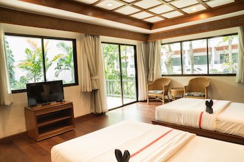 Grand Jomtien Palace Hotel