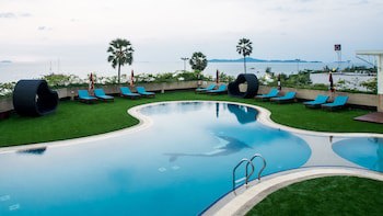 Grand Jomtien Palace Hotel