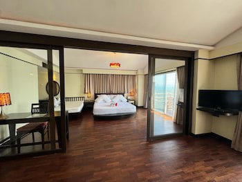 Grand Jomtien Palace Hotel