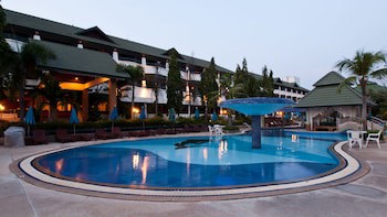 Grand Jomtien Palace Hotel