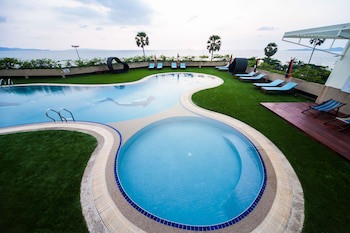 Grand Jomtien Palace Hotel