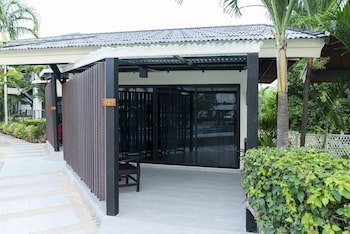 Grand Jomtien Palace Hotel