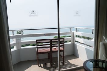 Grand Jomtien Palace Hotel