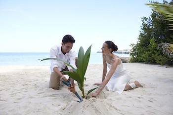 Centara Ras Fushi Resort & Spa Maldives (Adults Only)