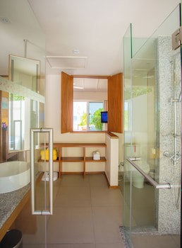 Centara Ras Fushi Resort & Spa Maldives (Adults Only)