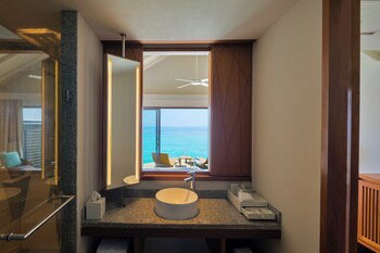 Centara Ras Fushi Resort & Spa Maldives (Adults Only)