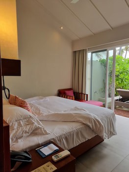 Centara Ras Fushi Resort & Spa Maldives (Adults Only)