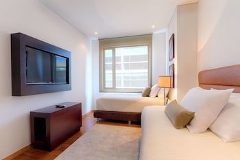 93 Luxury Suites & Residences