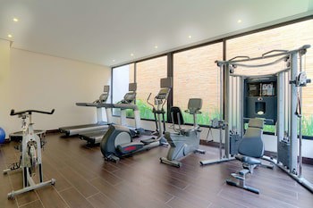 93 Luxury Suites & Residences