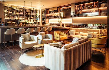 93 Luxury Suites & Residences