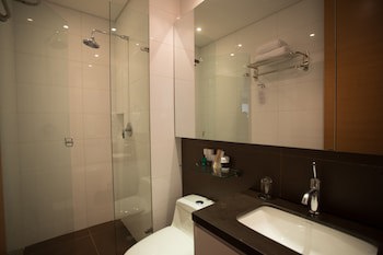 93 Luxury Suites & Residences