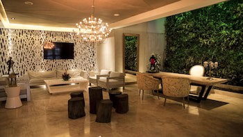 Ghl Arsenal Hotel