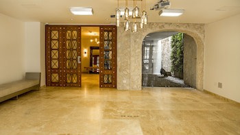 Ghl Arsenal Hotel