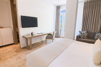 Ghl Arsenal Hotel