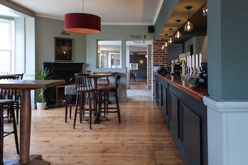 Coach House Inn