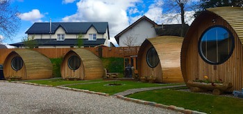 Eriskay Guest House And Aviemore Glamping