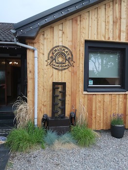 Eriskay Guest House And Aviemore Glamping