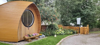 Eriskay Guest House And Aviemore Glamping