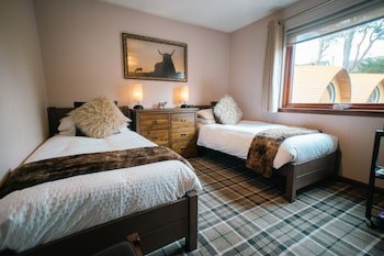 Eriskay Guest House And Aviemore Glamping
