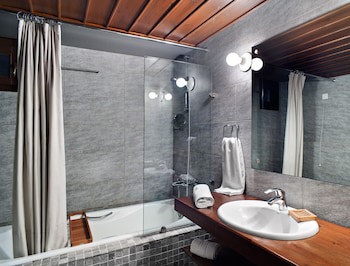 Aristi Mountain Resort And Villas