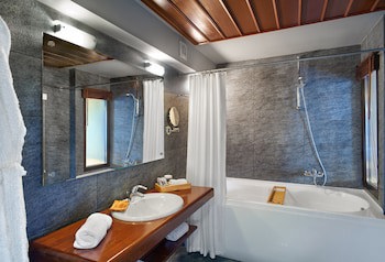 Aristi Mountain Resort And Villas