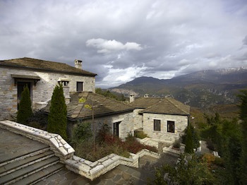 Aristi Mountain Resort And Villas
