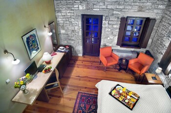 Aristi Mountain Resort And Villas