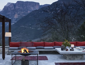 Aristi Mountain Resort And Villas