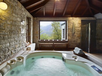 Aristi Mountain Resort And Villas
