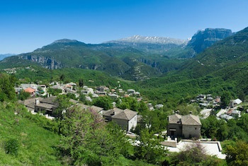 Aristi Mountain Resort And Villas