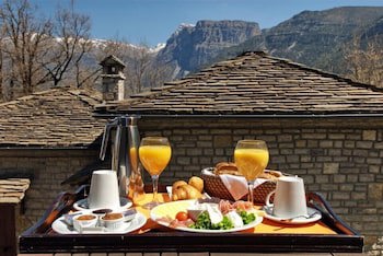Aristi Mountain Resort And Villas